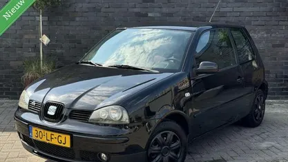 Occasion Seat Arosa 60 PK (44 kW) 2002 Zwart Hatchback
