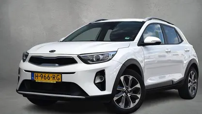 Wit Gebruikt 2020 Kia Stonic SUV | € 13.950 (Eerlijke prijs)