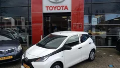 Wit Gebruikt 2018 Toyota Aygo Hatchback | € 8.299 (Eerlijke prijs)