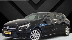 Zwart Gebruikt 2017 Mercedes A160 Ambition Hatchback | € 17.825 (Eerlijke prijs)