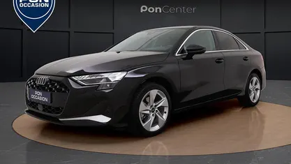 Zwart, metallic lak Gebruikt 2024 Audi A3 Advanced Sedan | € 31.950 (Super prijs)