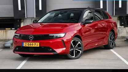 Occasion Opel Astra Edition 181 PK (133 kW) 2024 Rood Stationwagen