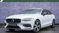 Wit Gebruikt 2020 Volvo V60 Momentum Stationwagen | € 26.894 (Goede deal)