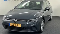Gebruikt 2023 VW Golf VIII Life Stationwagen | € 28.950 (Eerlijke prijs)
