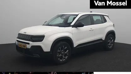 Wit Occasion 2024 Jeep Avenger EV Longitude SUV | € 22.445 (Goede deal)