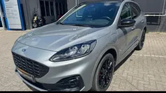 Grijs Gebruikt 2023 Ford Kuga ST-Line X SUV | € 28.945 (Eerlijke prijs)