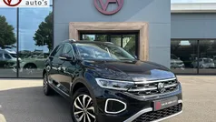 Suv Gebruikt 2022 VW T-Roc Style SUV | € 29.945 (Eerlijke prijs)