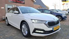 Wit Gebruikt 2021 Skoda Octavia Business Line Stationwagen | € 19.999 (Eerlijke prijs)