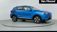 Blauw Gebruikt 2023 MG ZS Luxury Sedan | € 22.995 (Eerlijke prijs)