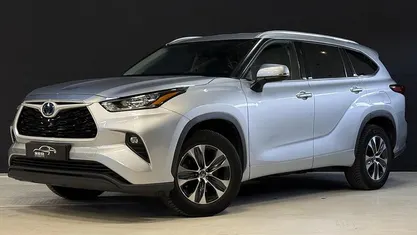 Grijs (metallic) Occasion 2022 Toyota Highlander Style SUV | € 46.900 (Super prijs)