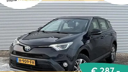 Zwart Occasion 2017 Toyota RAV4 SUV | € 16.900 (Eerlijke prijs)