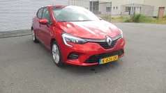 Rood Gebruikt 2021 Renault Clio V Business Hatchback | € 17.495 (Goede deal)