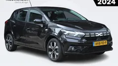 Gebruikt 2024 Dacia Sandero Journey Hatchback | € 23.795 (Eerlijke prijs)