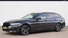 Grijs Gebruikt 2021 BMW 530e Executive Stationwagen | € 32.900 (Super prijs)