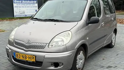 Grijs Gebruikt 2003 Toyota Yaris Verso Sol MPV | € 2.695 (Goede deal)