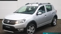 Gebruikt 2016 Dacia Sandero Lauréate Hatchback | € 7.900 (Eerlijke prijs)