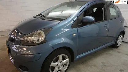 Blauw Occasion 2010 Toyota Aygo Comfort Hatchback | € 3.600 (Eerlijke prijs)