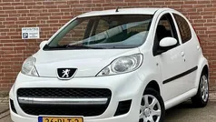 Wit Gebruikt 2011 Peugeot 107 Hatchback | € 2.950 (Eerlijke prijs)