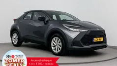 Grijs Gebruikt 2024 Toyota C-HR Active SUV | € 31.999 (Super prijs)