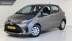 Grijs Gebruikt 2016 Toyota Yaris Hatchback | € 10.495 (Eerlijke prijs)