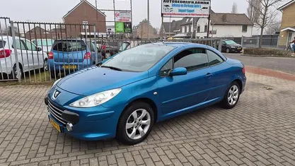 Blauw Occasion 2006 Peugeot 307 CC Cabriolet | € 2.395 (Goede deal)