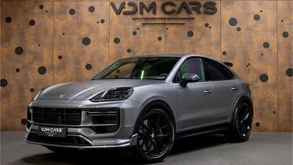 Grijs Occasion 2024 Porsche Cayenne Turbo E-Hybrid SUV | € 212.900 (Eerlijke prijs)
