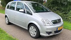 Grijs, metallic lak Gebruikt 2006 Opel Meriva MPV | € 1.899 (Eerlijke prijs)