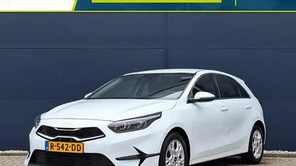Gebruikt 2022 Kia Ceed Hatchback | € 19.985 (Eerlijke prijs)