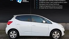 Wit Gebruikt 2015 Kia Venga Hatchback | € 9.495 (Eerlijke prijs)