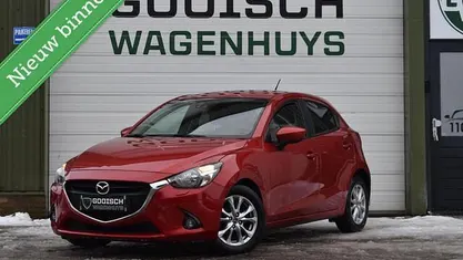 Rood Gebruikt 2016 Mazda 2 Hatchback | € 9.400 (Super prijs)