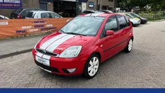 Rood, metallic lak Gebruikt 2005 Ford Fiesta Futura Hatchback | € 1.495 (Eerlijke prijs)