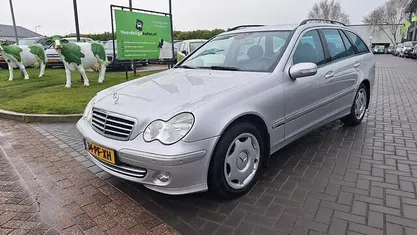Grijs (metallic) Occasion 2004 Mercedes C220 Avantgarde Stationwagen | € 2.799 (Eerlijke prijs)