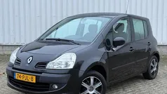 Zwart Gebruikt 2011 Renault Modus Dynamique MPV | € 3.349 (Eerlijke prijs)