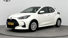 Wit Gebruikt 2023 Toyota Yaris Hybrid Active Hatchback | € 22.995 (Eerlijke prijs)