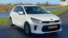 Wit Gebruikt 2017 Kia Rio Hatchback | € 10.950 (Eerlijke prijs)