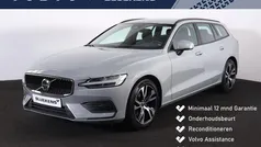 Grijs, metallic lak Gebruikt 2024 Volvo V60 Stationwagen | € 37.900 (Super prijs)