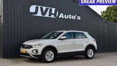 Grijs Gebruikt 2023 VW T-Roc Life SUV | € 22.500 (Goede deal)