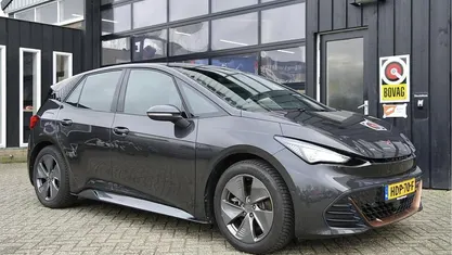 Occasion Cupra Born 169 kW (231 PK) 2025 Grijs Hatchback