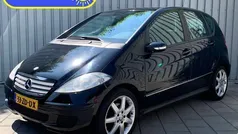 Zwart, metallic lak Gebruikt 2008 Mercedes A150 Classic MPV | € 2.445 (Eerlijke prijs)