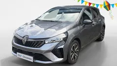 Gebruikt 2024 Renault Clio V Techno Hatchback | € 21.935 (Eerlijke prijs)