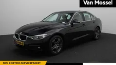 Zwart Gebruikt 2018 BMW 318 Executive Sedan | € 18.400 (Goede deal)