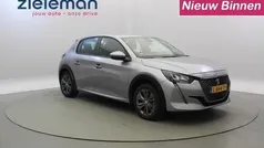 Grijs Gebruikt 2021 Peugeot e-208 Active Hatchback | € 13.845 (Super prijs)