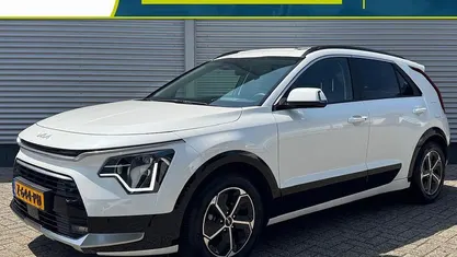 Gebruikt 2024 Kia Niro SUV | € 33.945 (Eerlijke prijs)