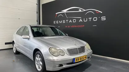 Grijs Occasion 2003 Mercedes C240 Elegance Sedan | € 3.950 (Eerlijke prijs)