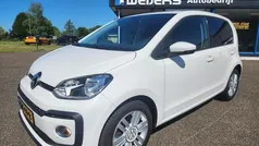 Wit, andere lak Gebruikt 2017 VW up! high up! Hatchback | € 9.950 (Eerlijke prijs)