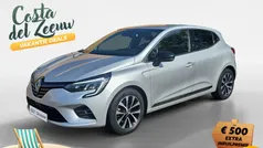 Gebruikt 2022 Renault Clio V Techno Hatchback | € 15.895 (Eerlijke prijs)