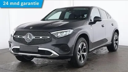 Grijs (metallic) Occasion 2025 Mercedes GLC300 Coupé | € 69.945 (Super prijs)