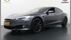 Grijs, metallic lak Gebruikt 2018 Tesla Model S Performance Sedan | € 23.340 (Eerlijke prijs)