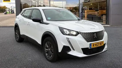 Occasion Peugeot e-2008 Active 100 kW (136 PK) 2022 Wit SUV