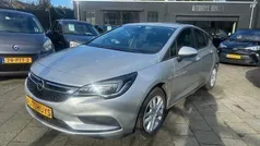 Gebruikt 2019 Opel Astra Edition Hatchback | € 11.450 (Goede deal)